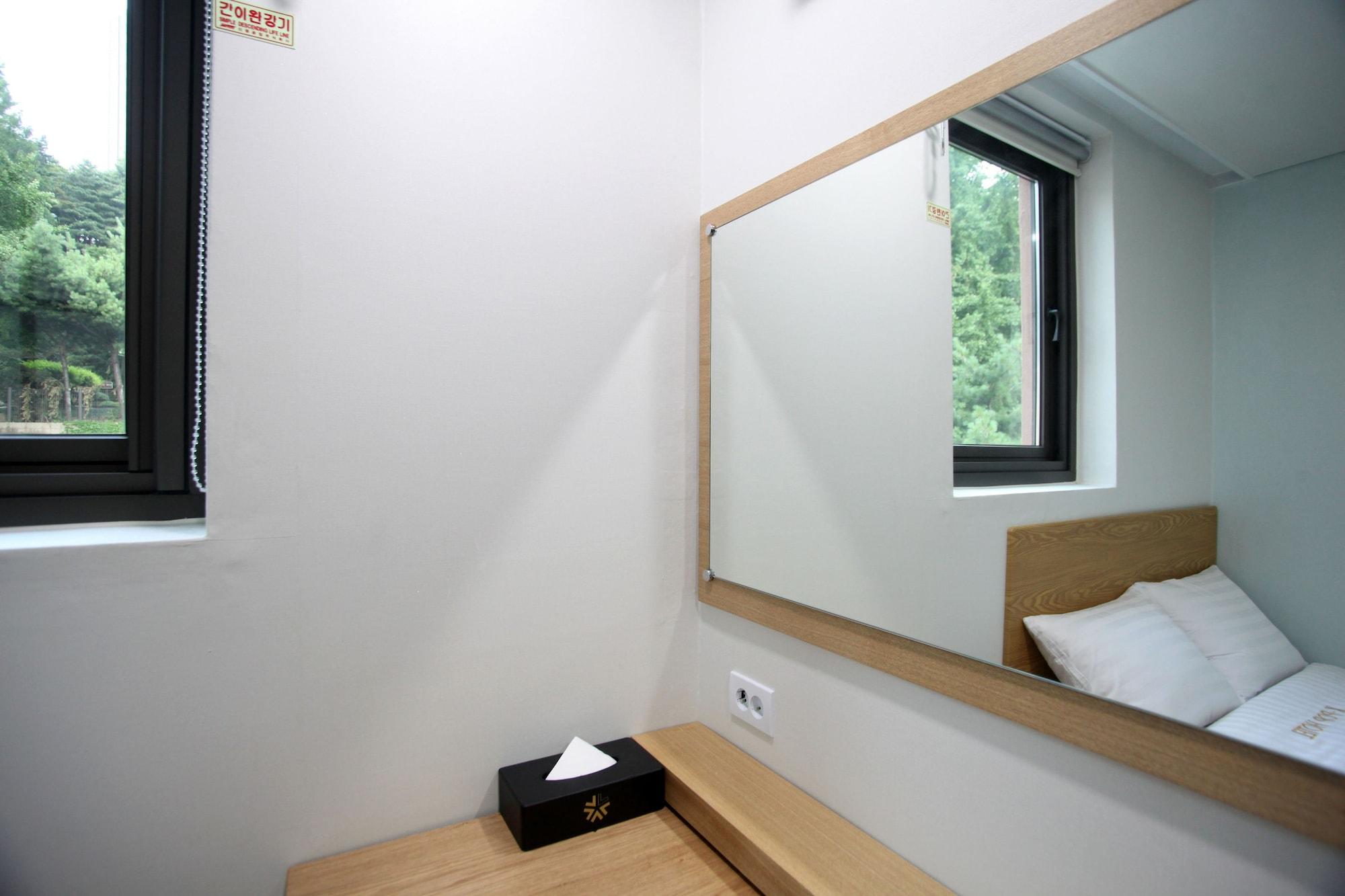 Hotel K-pop Station 3*